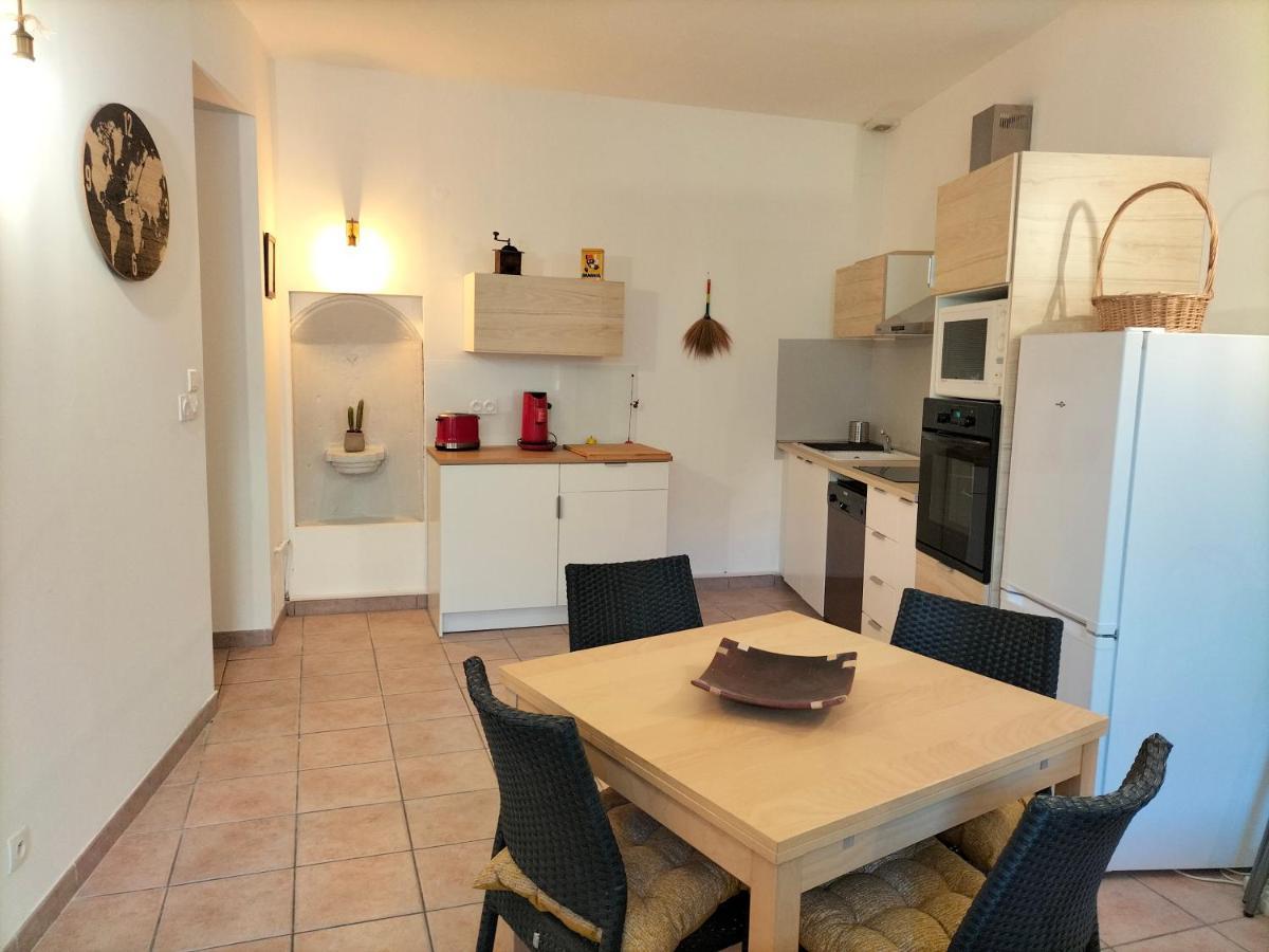 Appartement De Charme แวร์ ปองต์ ดู การ์ ภายนอก รูปภาพ