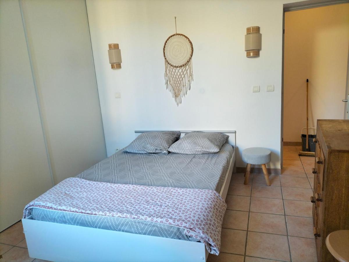 Appartement De Charme แวร์ ปองต์ ดู การ์ ภายนอก รูปภาพ